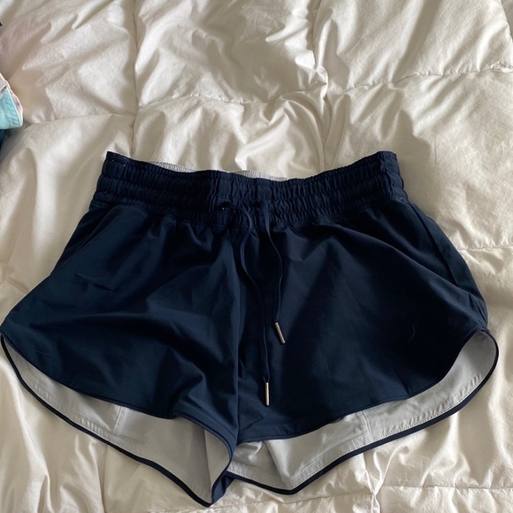 Lululemon Reversible Shorts 3” - Picture 1 of 3